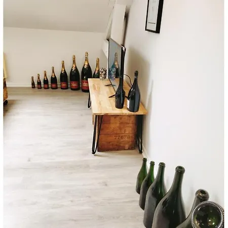 Studio Champagne